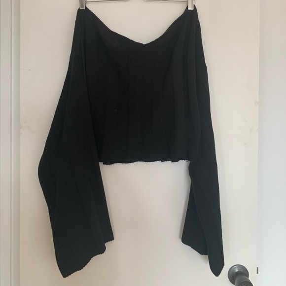 PrettyLittleThing Bat Sleeve Crop Sweater - Picture 3 of 3